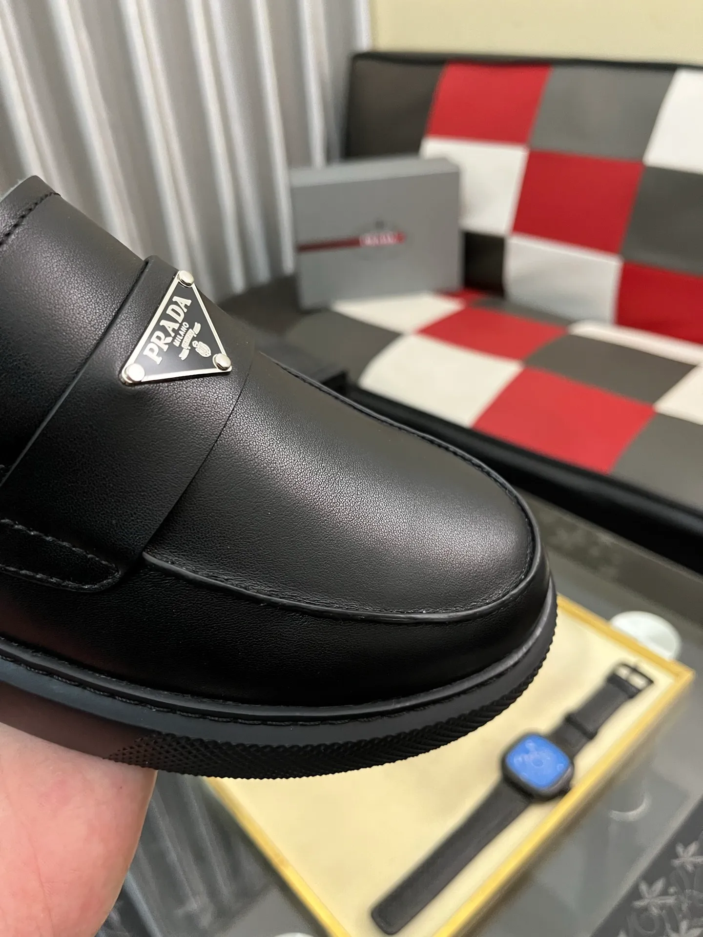 Men's shoes 💰: 560⌚️⌚️[PRADA] Prada casual shoes, originally developed 1:1, made of high-mercerized cowhide with imported cowhide, silk sheepskin lining, rubber outsole, comfortable and soft on the foot, size: 38-443️⃣Colors available